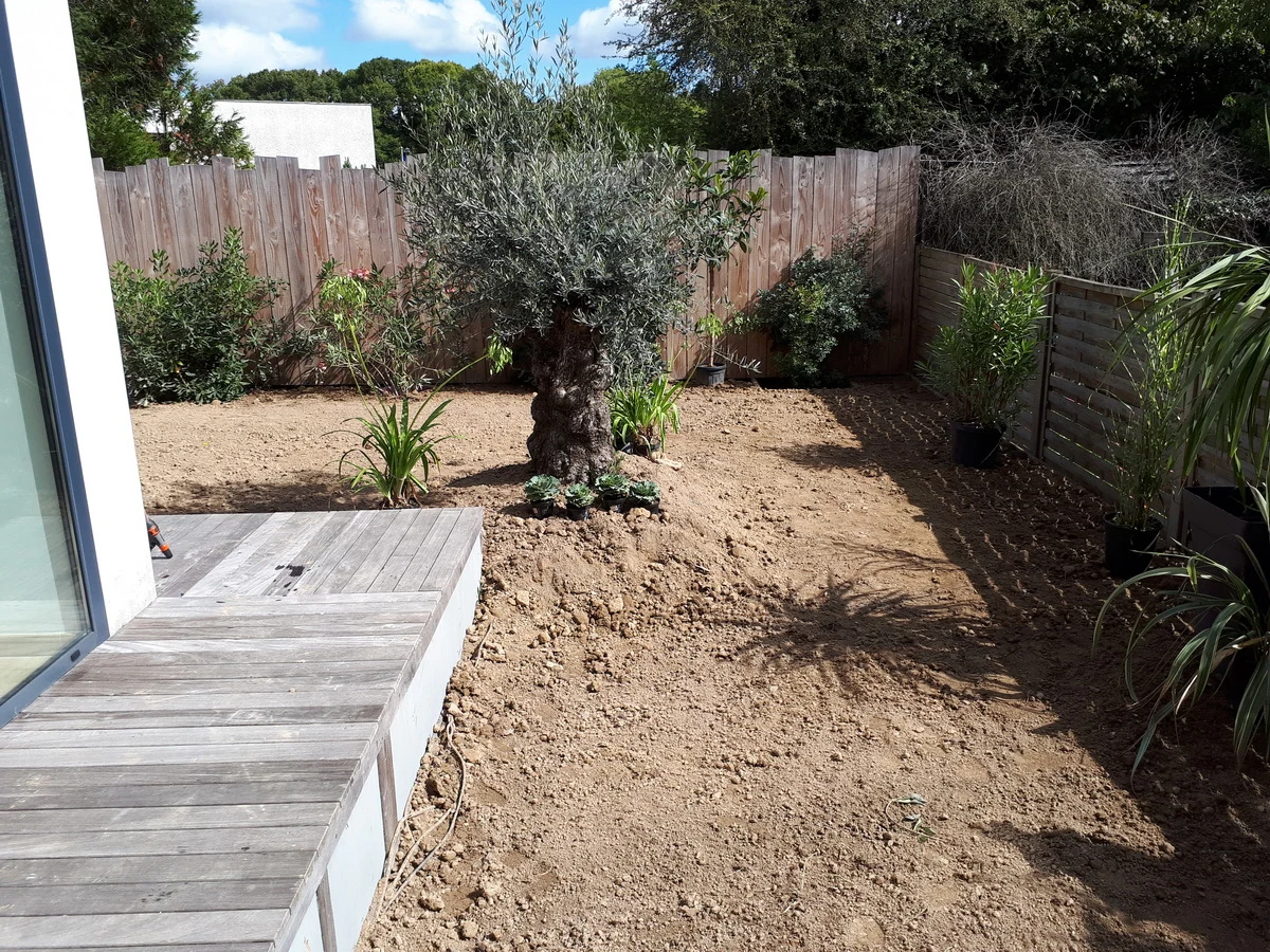 6-Reprofilage-du-terrain-et-amenagement.jpg