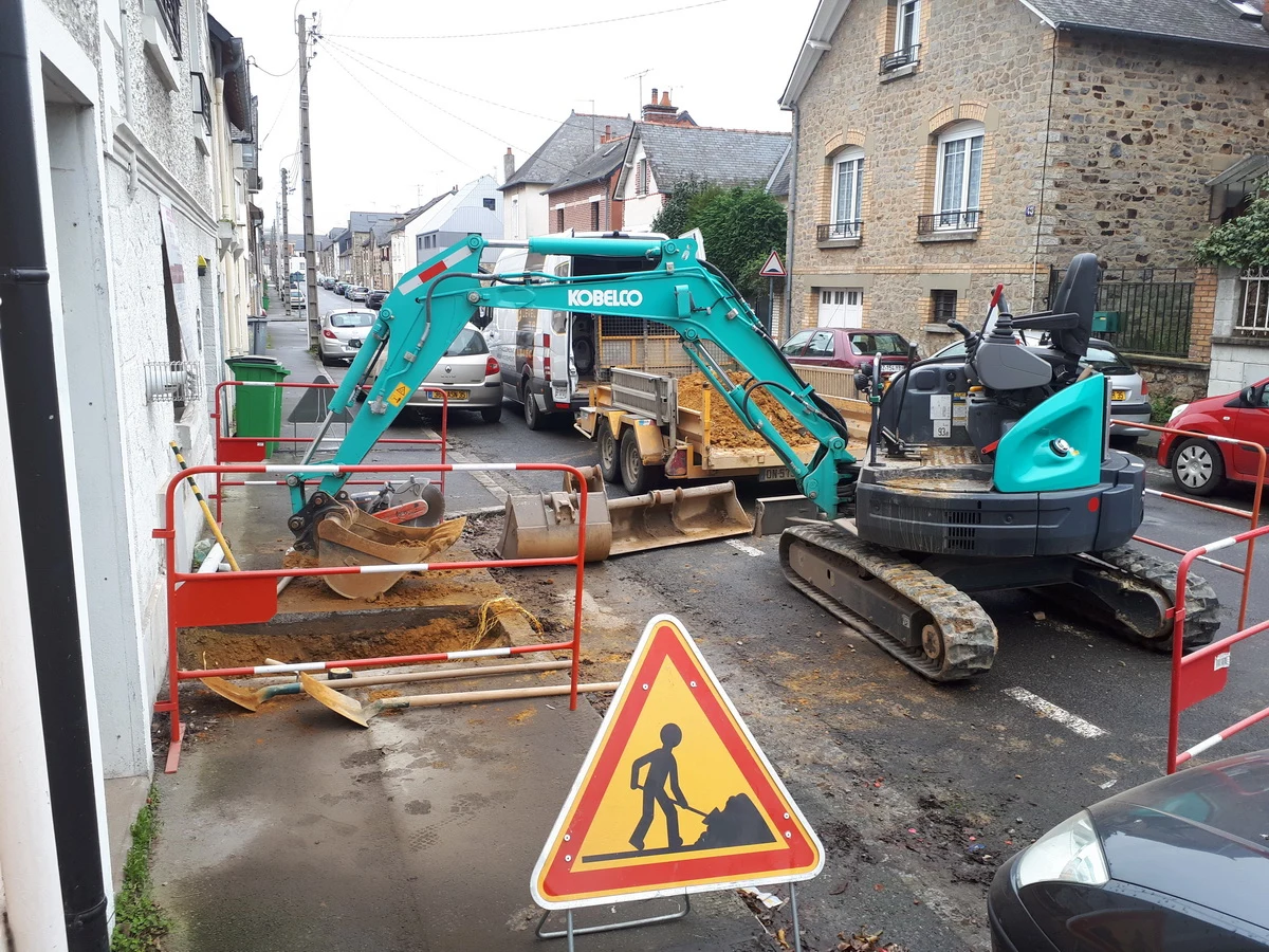 1-Mise-en-place-d-une-signalisation-et-des-arretes-de-voiries.jpg